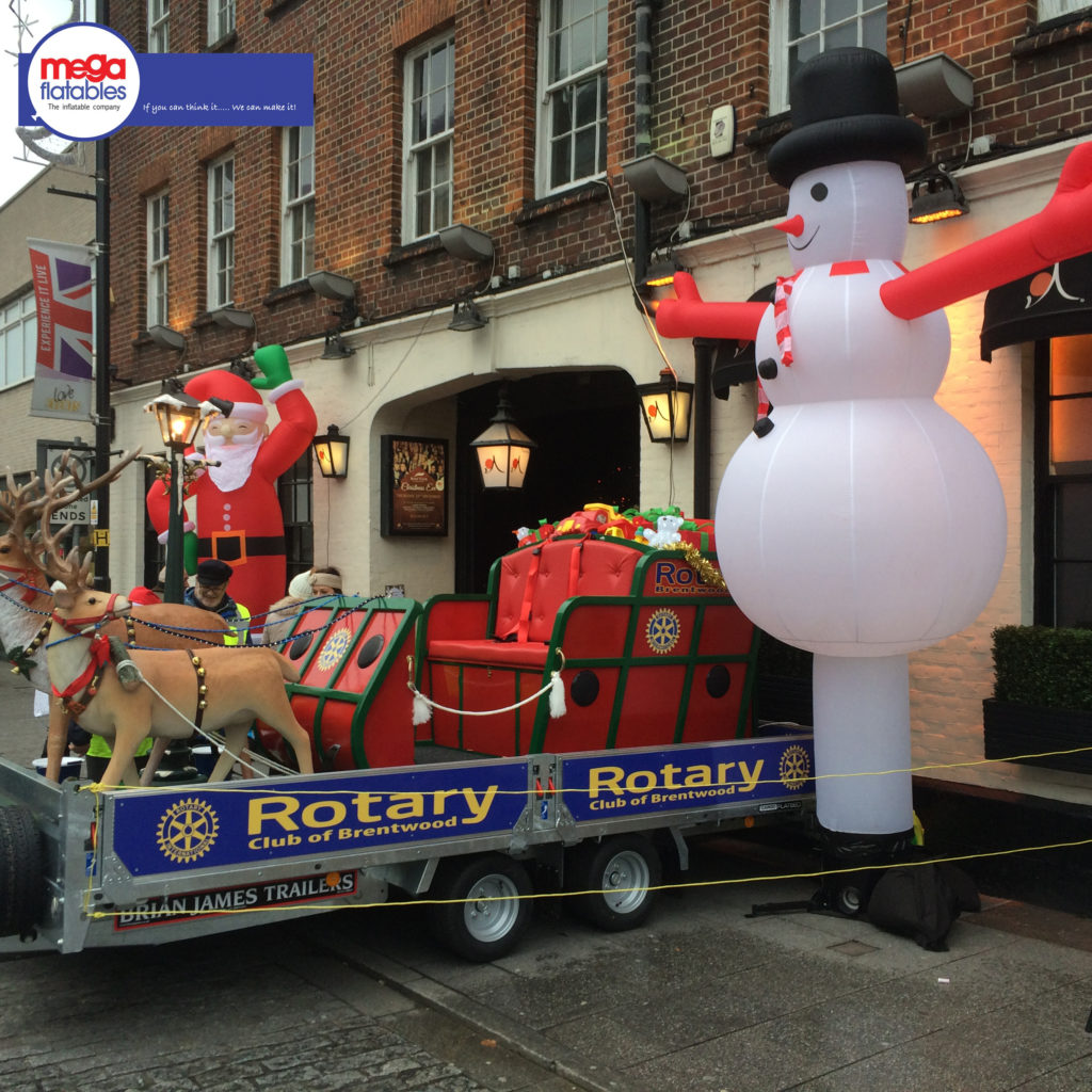 giant inflatable christmas sleigh