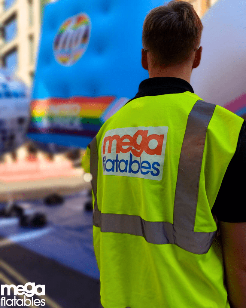 megaflatables worker